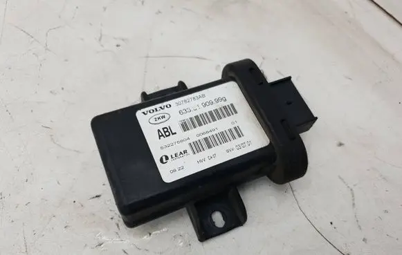 Volvo XC70 Headlight ballast module Xenon 30782783AB 532275804