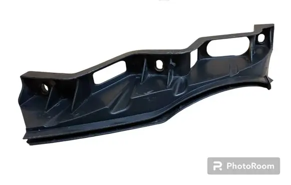 Front bumper mounting bracket