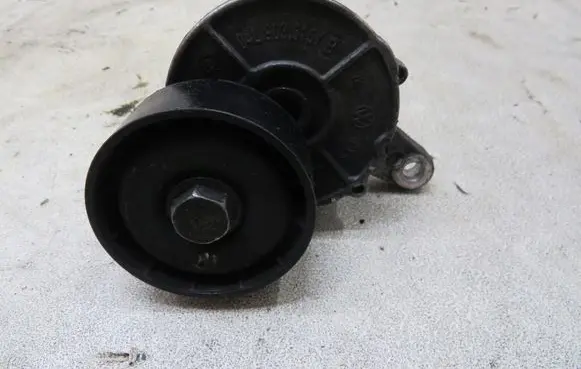 Skoda Octavia Mk3 (5E) Timing belt tensioner GMAUTO4574097