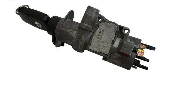 Volkswagen PASSAT B5.5 Ignition lock 4B0905851B