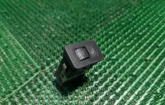 Volkswagen Bora Seat heating switch 1J0963563B