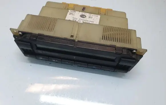 Volkswagen PASSAT B5 Climate control unit 5HB00761710 3B1907044B