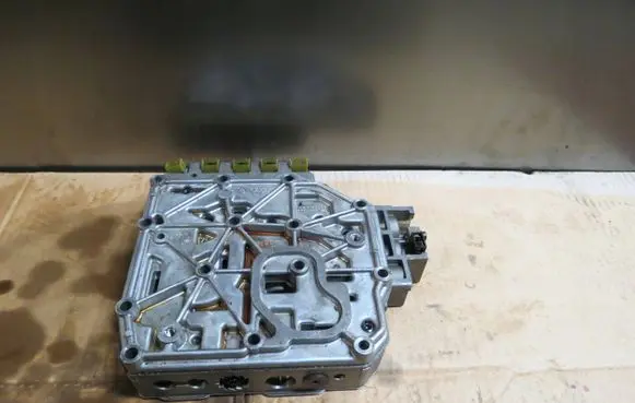 Volkswagen Golf VI Transmission gearbox valve body 095325105E 095325283F