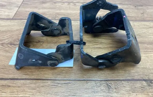 Chevrolet Corvette C6 Front door hinges set zawiaslc6