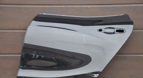 Maserati Ghibli Rear door