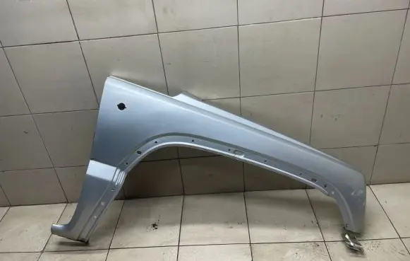 Jeep Cherokee III KJ Fender