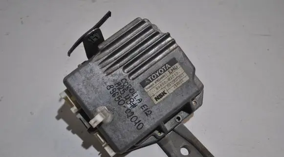 Toyota Corolla E120 E130 Power steering control unit/module 8965002010 104620 EATCEC007