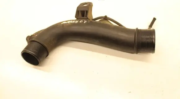 Toyota Avensis T250 Intercooler hose/pipe 173620R011