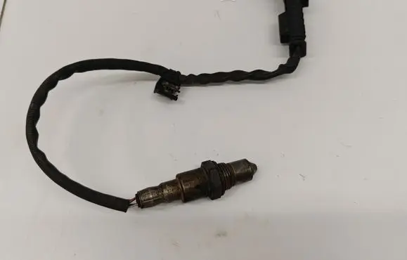 BMW 2 F46 Lambda probe sensor 8572800