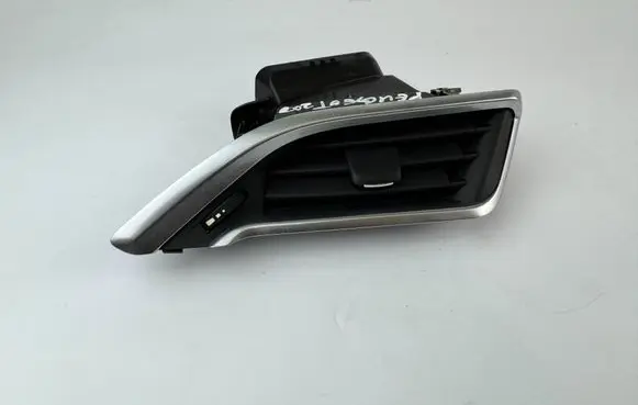 Peugeot 2008 I Dashboard side air vent grill/cover trim 9673131677 44718X 1089170
