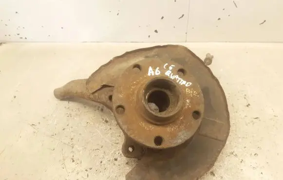 Audi A6 S6 C5 4B Rear wheel hub spindle/knuckle 