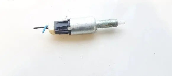Suzuki Grand Vitara II Brake pedal sensor switch