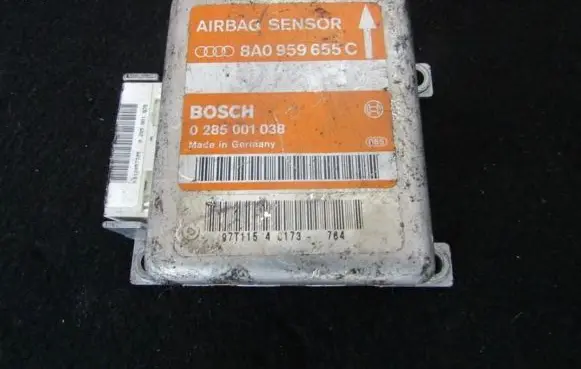 Audi A4 S4 B5 8D Airbag control unit/module 8a0959655c 0285001038