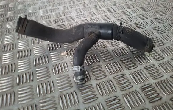 Opel Insignia A Engine coolant pipe/hose