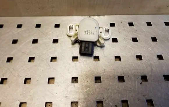 Clutch pedal sensor
