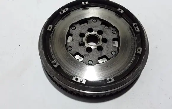 Dacia Duster Dual mass flywheel 8200926712