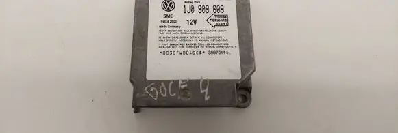 Volkswagen Golf IV Airbag control unit/module 1J0909609