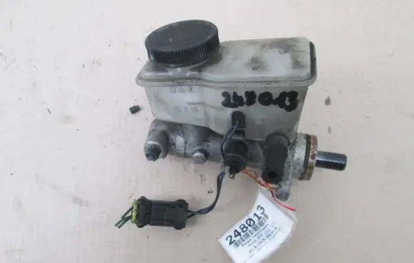 Mazda 626 Master brake cylinder
