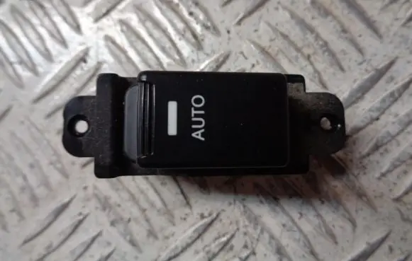 KIA Sorento Electric window control switch 1877BOX