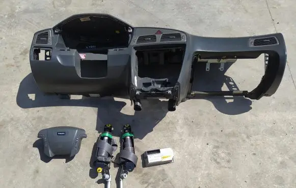 Volvo S60 Dashboard 