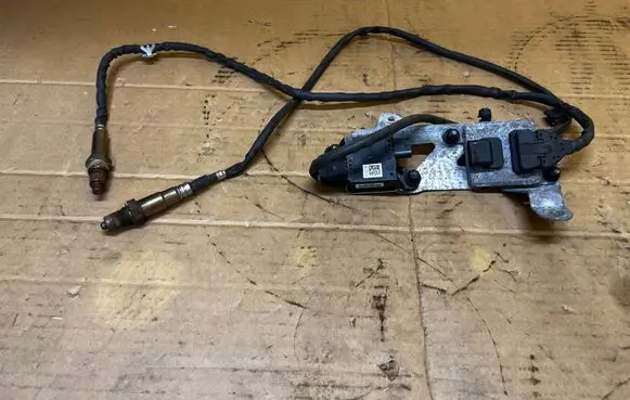 Mercedes-Benz GL X166 Lambda probe sensor A0009051008 A0009055812