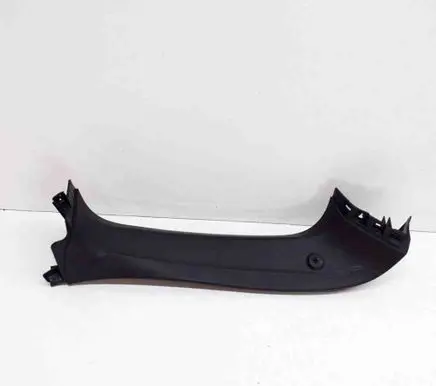Maserati Levante Tailgate trim 670270788