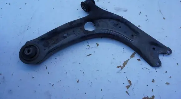 Volkswagen PASSAT B8 Front lower control arm/wishbone