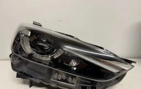 Mazda CX-3 Headlight/headlamp D10E51030