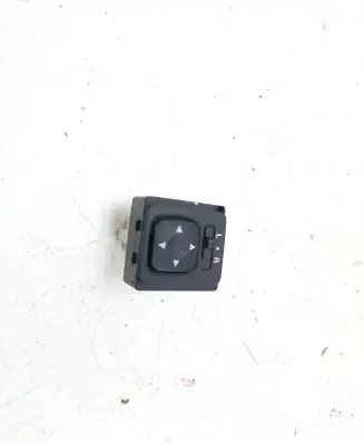 Mitsubishi Lancer VIII Wing mirror switch 183569