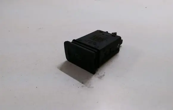 Volkswagen Golf IV Windscreen/window heater switch 1J0953235