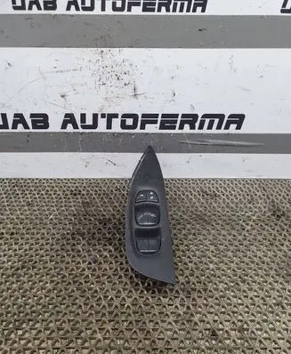 Nissan Qashqai Electric window control switch 809604EA0AX