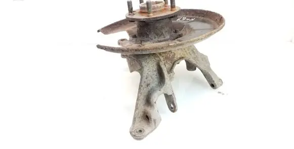 Rear wheel hub spindle/knuckle