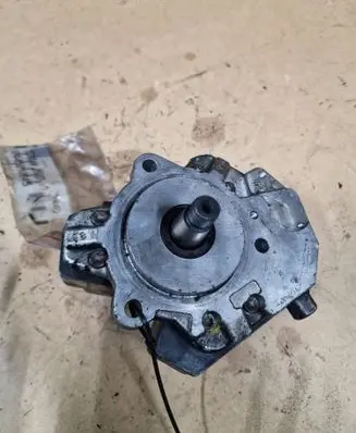 BMW 5 E60 E61 Fuel injection high pressure pump 0445010045