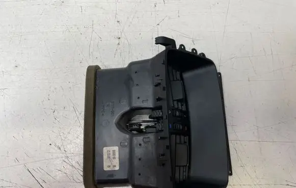 BMW 3 E92 E93 Rear air vent grill 6932023 7129556 6932024