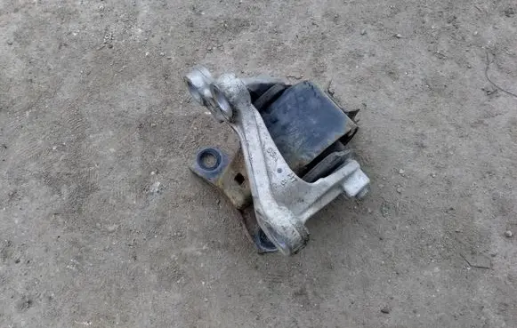 Honda Civic Gearbox mount