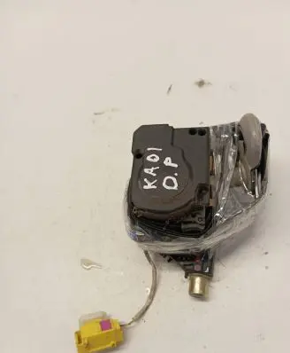 Volkswagen Caddy Front seatbelt 33014051