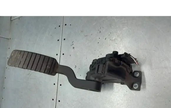 Renault Laguna II Accelerator pedal position sensor 8200003392