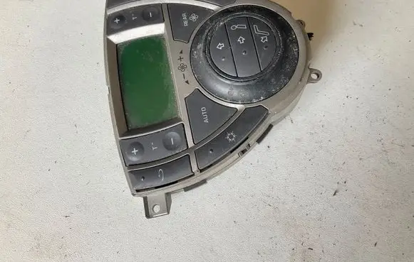 Citroen C8 Climate control unit 14874990YR A83000200 9140010393