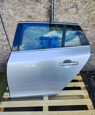 Rear door