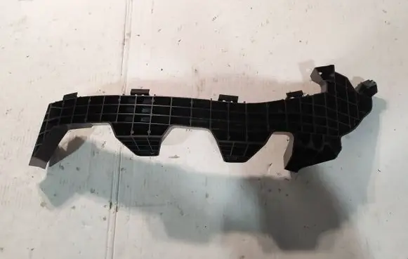 Honda HR-V Front bumper mounting bracket 71240-3W0-A0