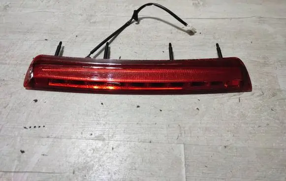 Hyundai Kona I Third/center stoplight 92700J9