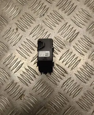 Mercedes-Benz E W212 Hazard light switch 2129052500