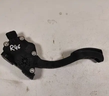 Lexus RX 330 - 350 - 400H Accelerator throttle pedal 7811033020