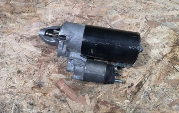 Mercedes-Benz E AMG W212 Starter motor 0001109204