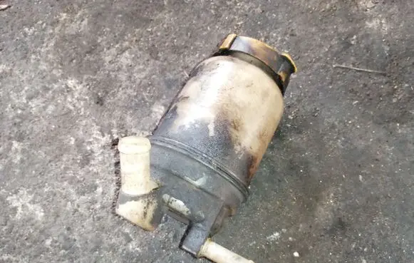 Subaru Outback Power steering fluid tank/reservoir