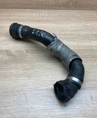 BMW 1 E81 E87 Engine coolant pipe/hose 7552404 7533978