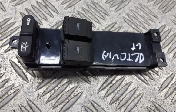 Skoda Octavia Mk1 (1U) Quarter vent window switch 