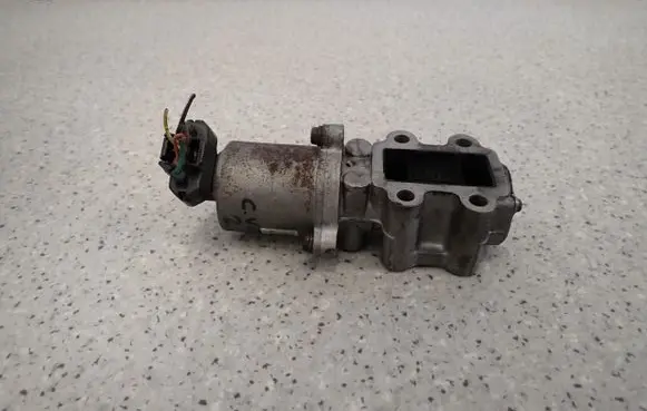Toyota Corolla Verso AR10 EGR thermostat 