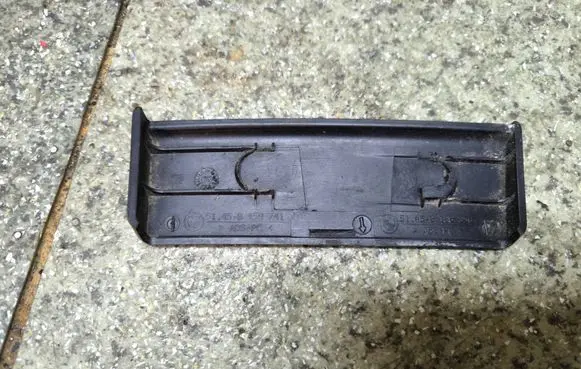 BMW 5 E39 Dashboard glove box trim 51458186356