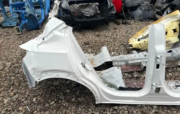 Opel Mokka B Rear quarter panel 